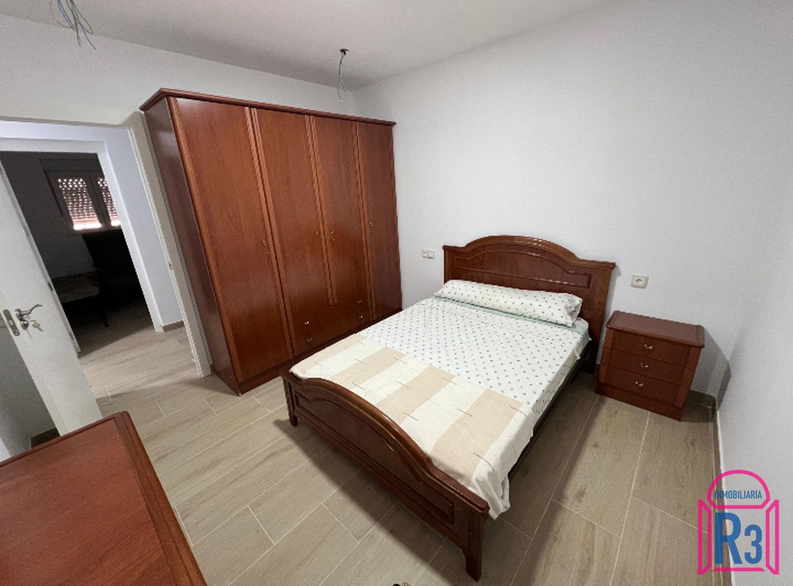 Vivienda de 4 habitaciones y reforma integral en planta Semisótano