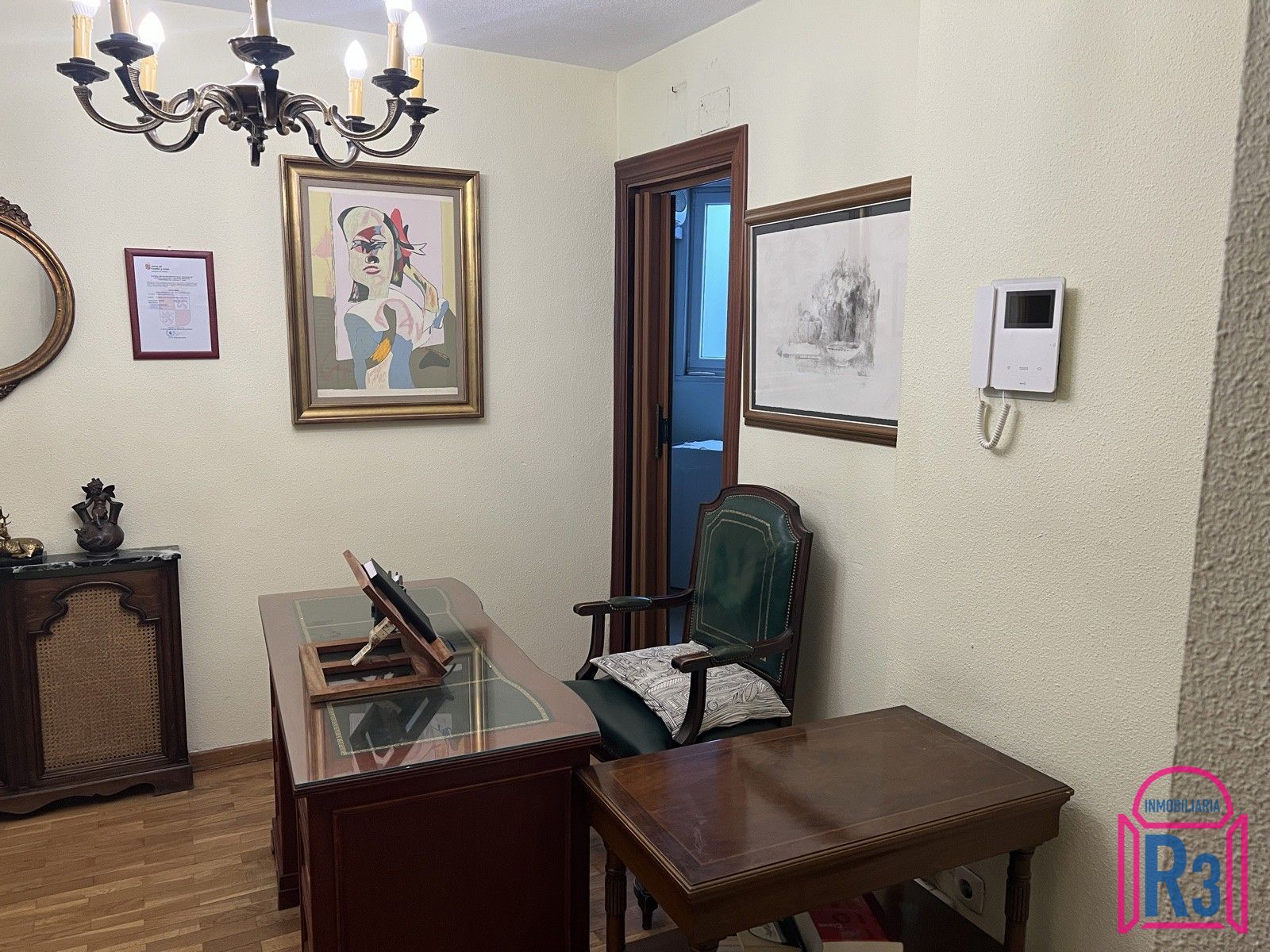 Apartamento alto y soleado próximo a la plaza de la Inmaculada
