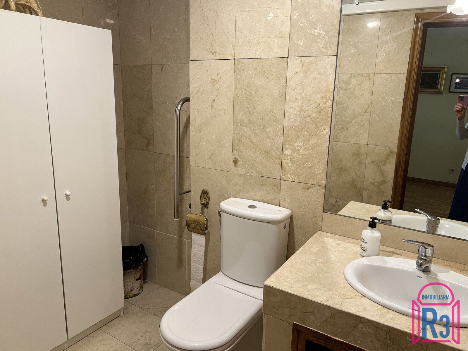 Apartamento alto y soleado próximo a la plaza de la Inmaculada