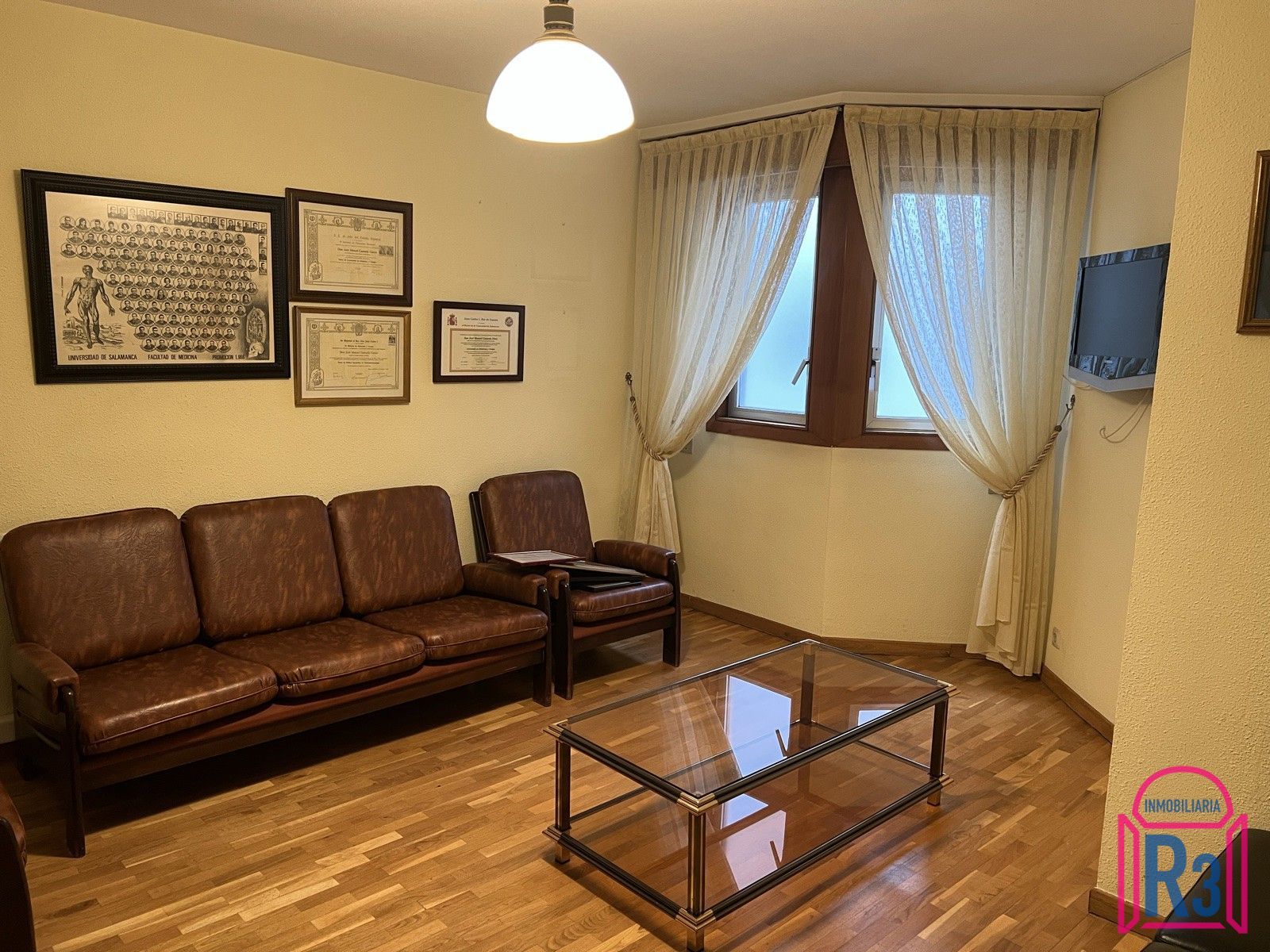 Apartamento alto y soleado próximo a la plaza de la Inmaculada