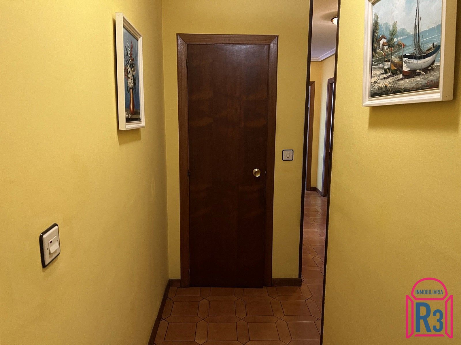 Amplio piso bien distribuido próximo al arco de la cárcel