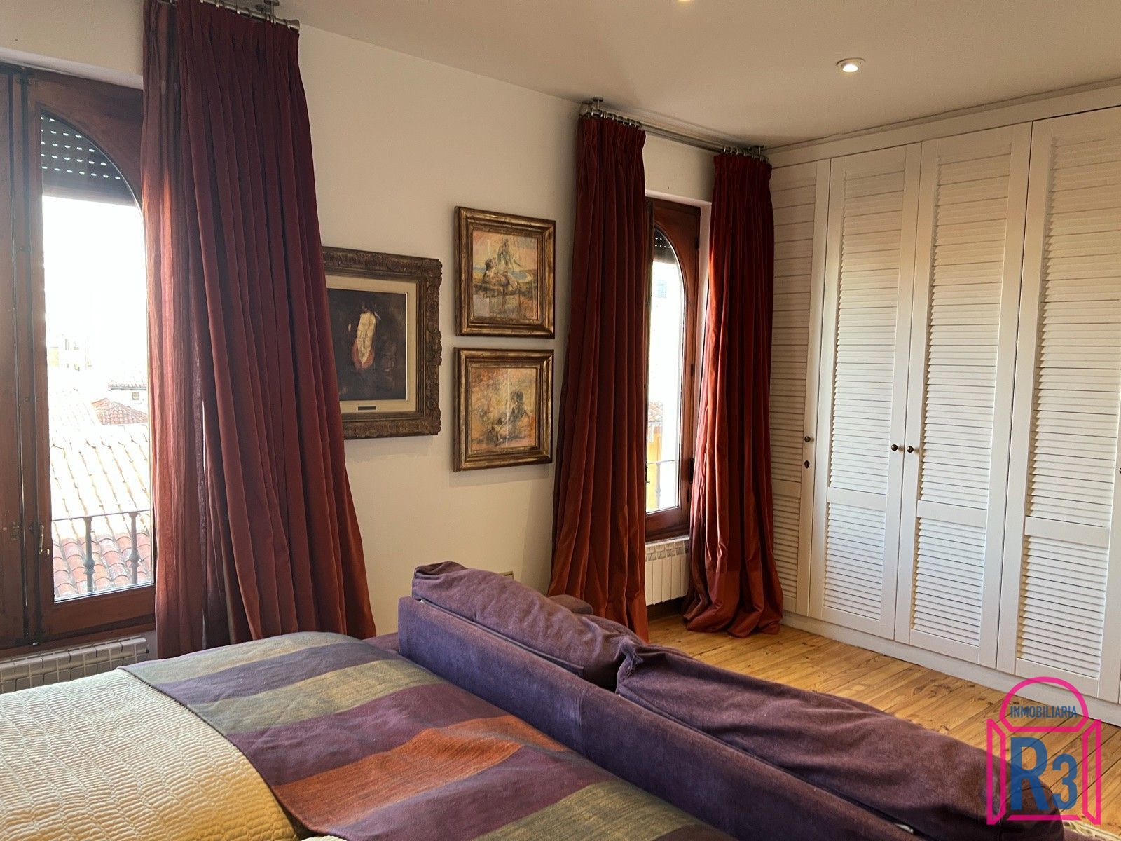 Exclusiva vivienda toda exterior enfrente de la fachada principal de la Catedral. - Foto 5