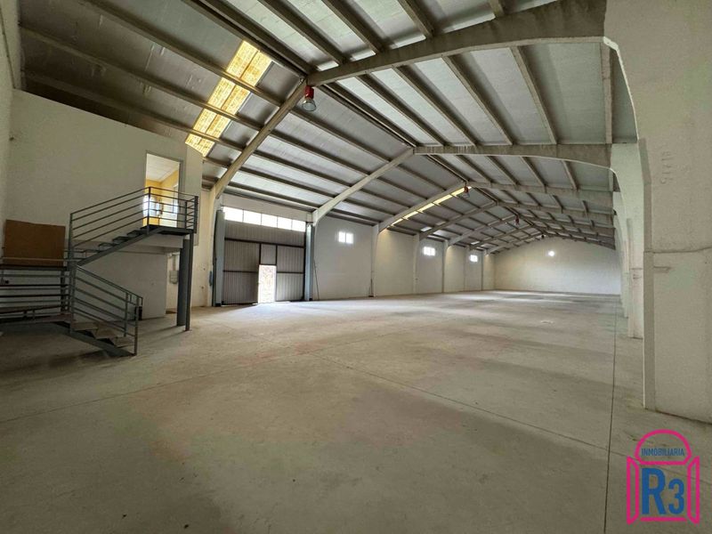 Nave Industrial en alquiler Onzonilla, León. Ref: 4699. Inmobiliaria R3