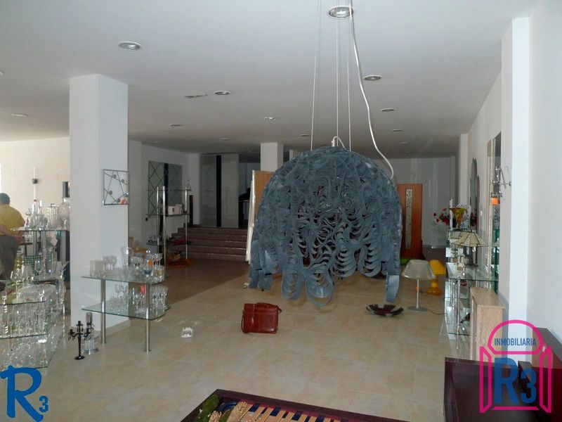 Local Comercial en venta y alquiler Trobajo del Camino, León. Ref: 6763. Inmobiliaria R3