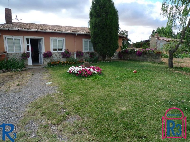 Parcela Urbana en venta Villasinta, León. Ref: 6893. Inmobiliaria R3