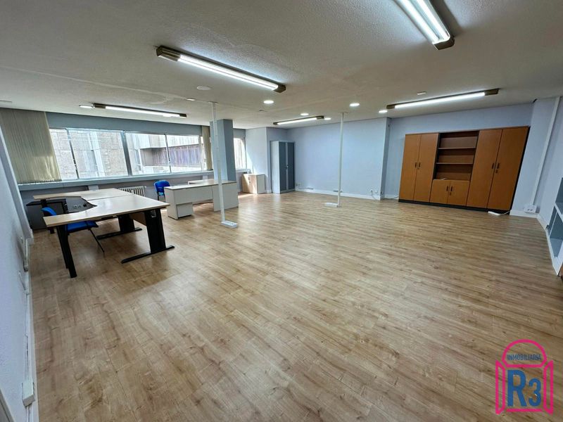 Oficina en alquiler León. Ref: 6919. Inmobiliaria R3
