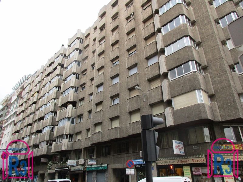 Oficina en alquiler León. Ref: 8653. Inmobiliaria R3