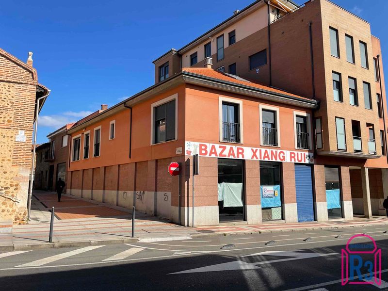 Local Comercial en venta y alquiler Trobajo del Camino, León. Ref: 9004. Inmobiliaria R3