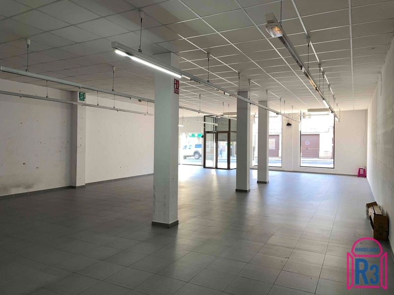 Local Comercial en venta y alquiler Trobajo del Camino, León. Ref: 9004. Inmobiliaria R3