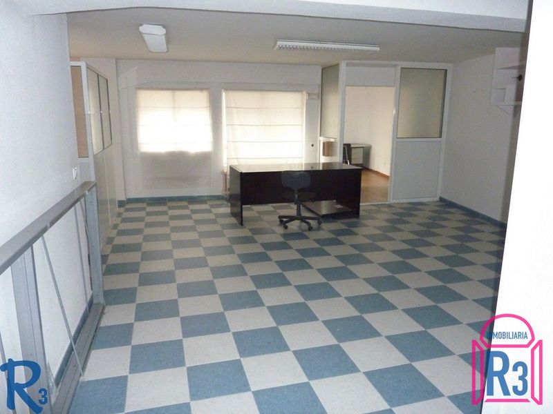 Oficina en venta y alquiler León. Ref: 9057. Inmobiliaria R3