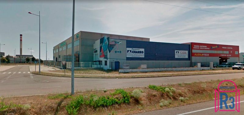 Nave Industrial en venta Onzonilla, León. Ref: 9286. Inmobiliaria R3