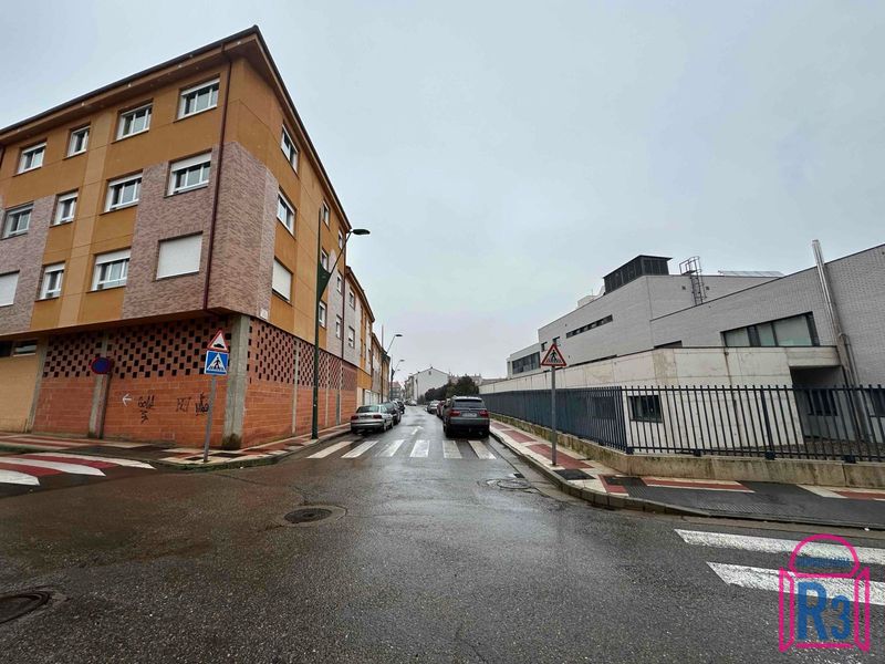 Local Comercial en alquiler Trobajo del Camino, León. Ref: 941. Inmobiliaria R3