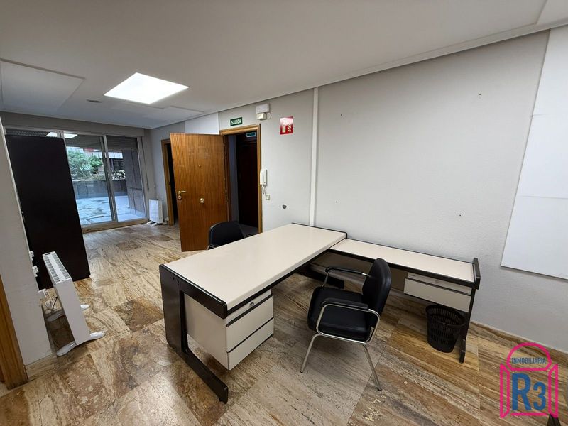 Oficina en alquiler León. Ref: 9882. Inmobiliaria R3