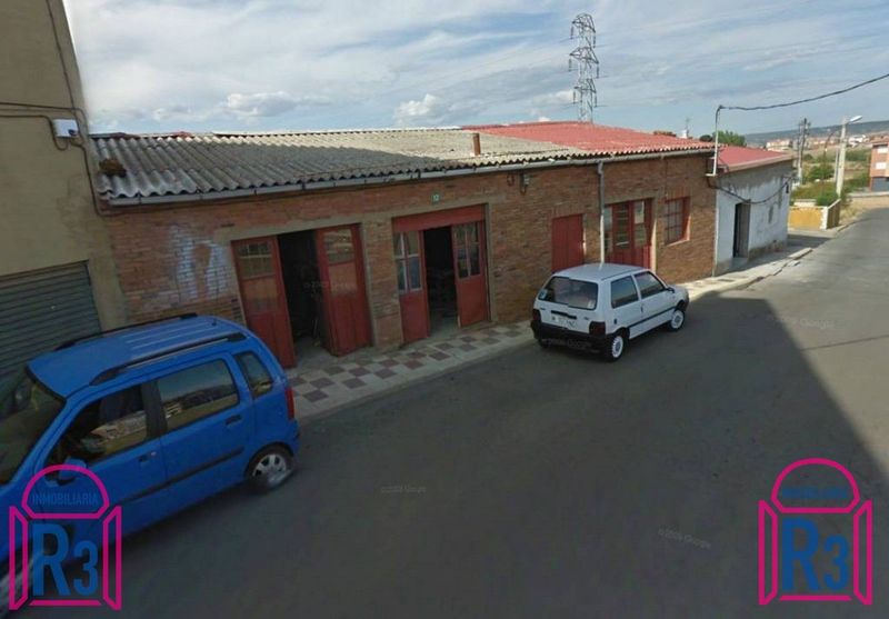 Nave Industrial en venta Navatejera, León. Ref: 9892. Inmobiliaria R3