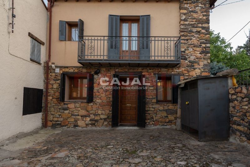 Casa en venta Riaza, Segovia. Ref: 1020. Cajal Gestión Inmobiliaria