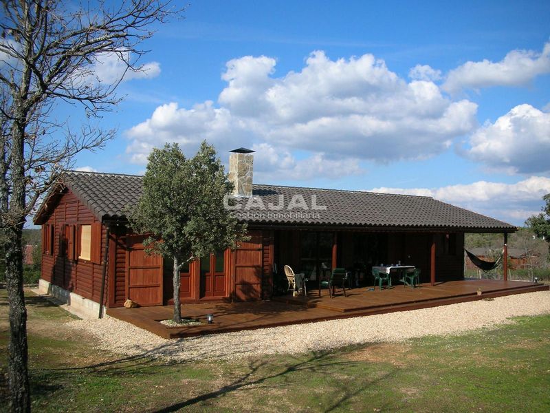 Chalet Independiente en venta Castillejo De Mesleon, Segovia. Ref: 1479. Cajal Gestión Inmobiliaria