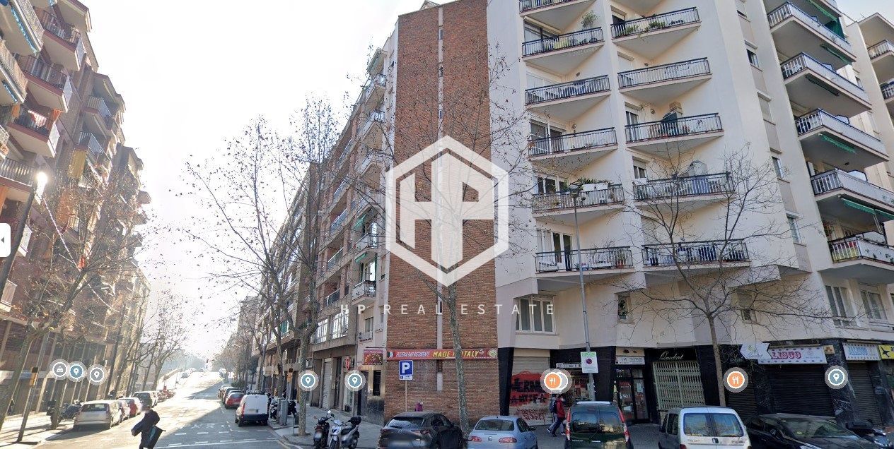 PISO EN NAVAS DE 4 HABITACIONES 2 BAÑOS