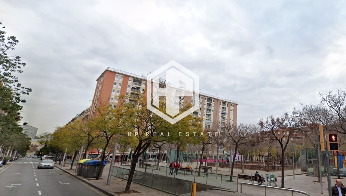 PISO CON 3 HABITACIONES Y BALCON
