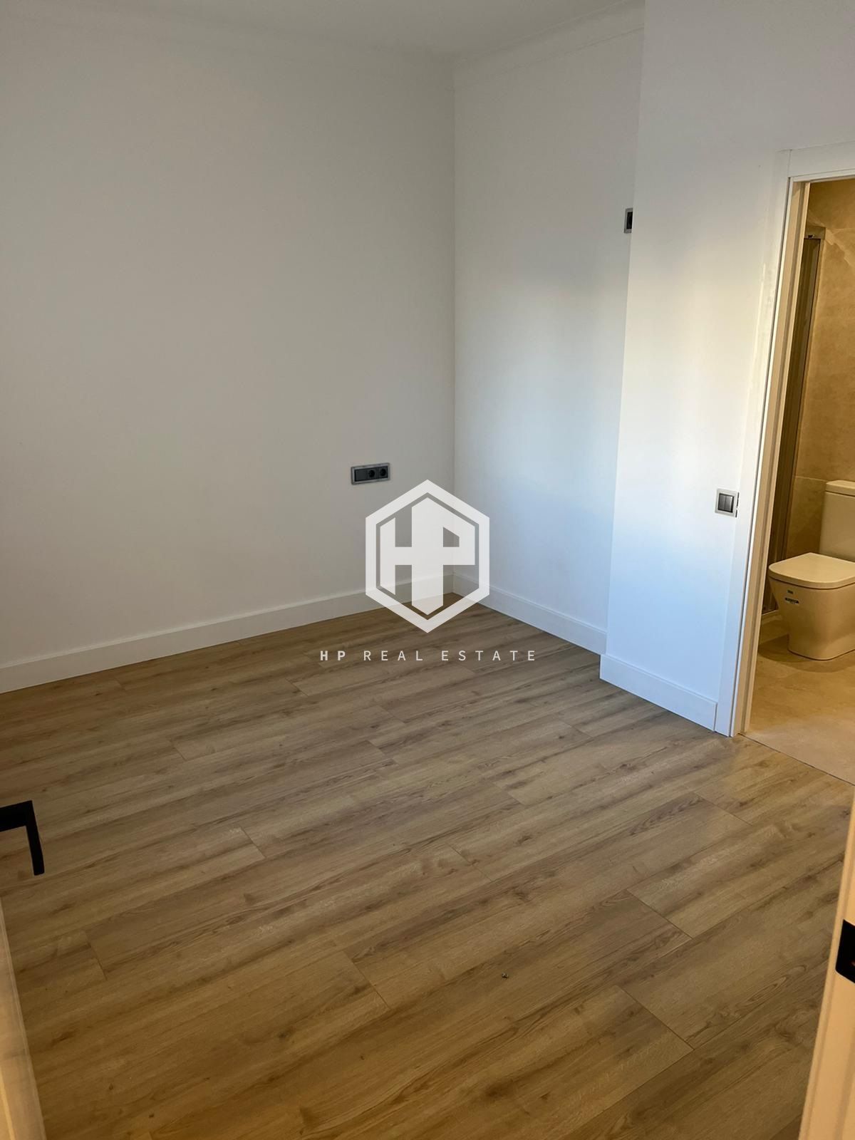 PISO EN VENTA EN CALLE ROSELLO