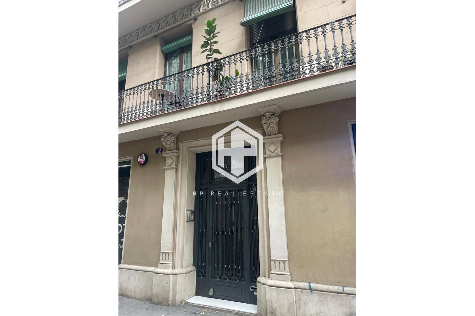 Piso en venta Barcelona. Ref: 2252. HP Real Estate 