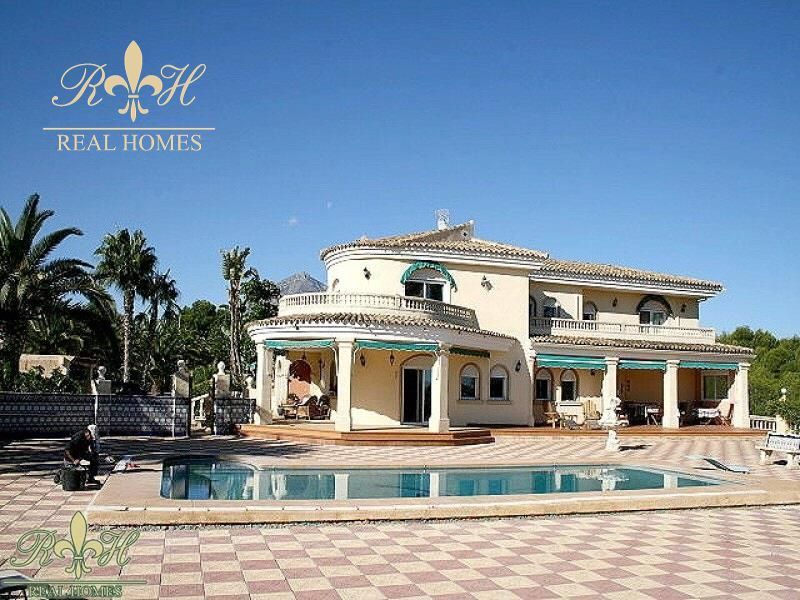 Chalet Independiente en venta Alfaz del Pi, Alicante. Ref: 1227. Real Homes