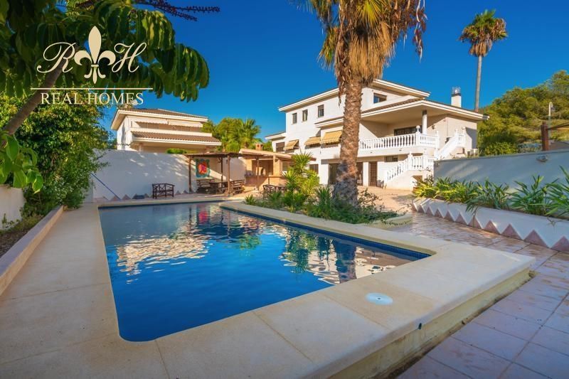 Chalet Independiente en venta y alquiler Benidorm, Alicante. Ref: 1330. Real Homes