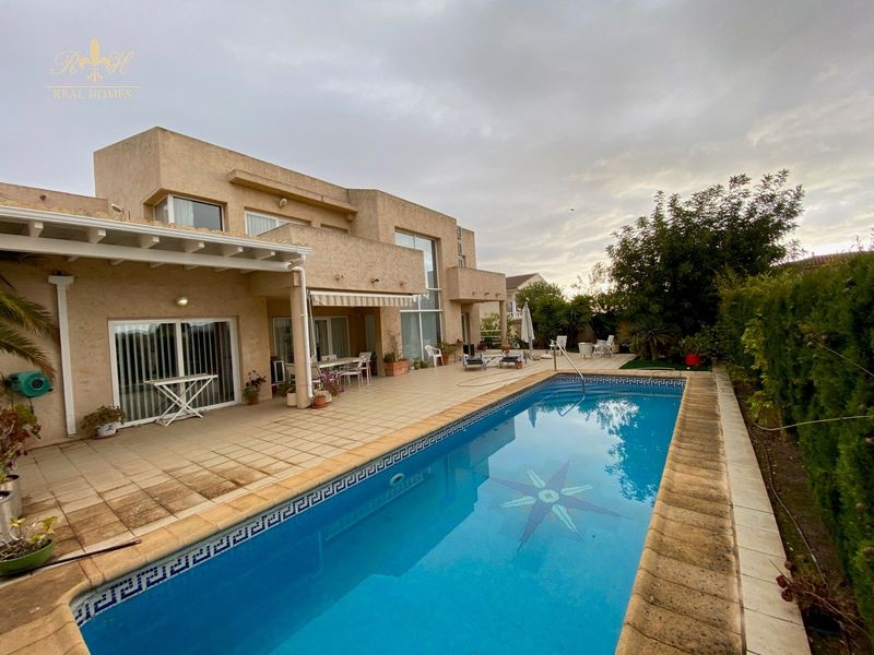 Chalet Independiente en venta La Nucia, Alicante. Ref: 1690. Real Homes