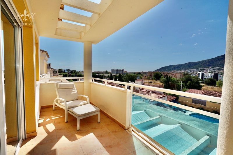 Flats for rent in Alicante (32 found)