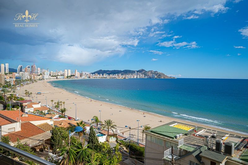Chalet Independiente en venta Benidorm, Alicante. Ref: 1837. Real Homes