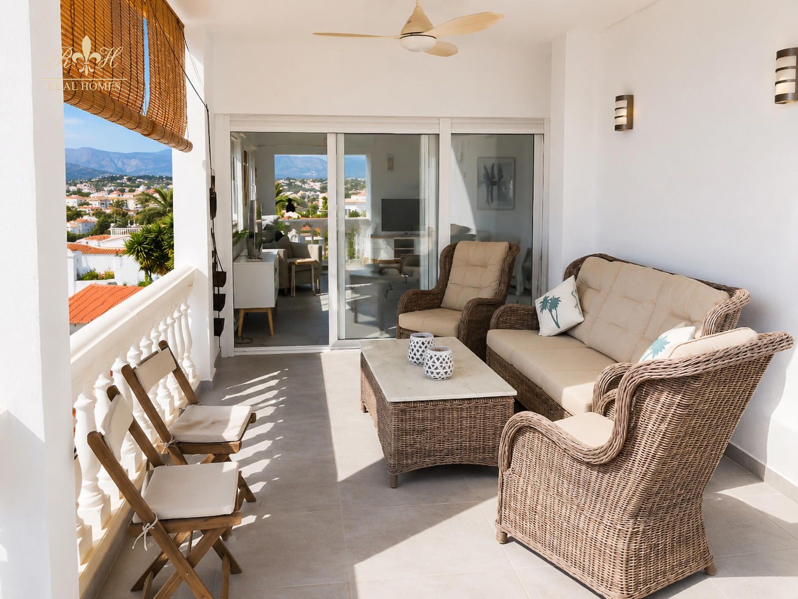 Espectacular adosado con piscina privada, cocina de verano y vistas panorámicas en El Albir