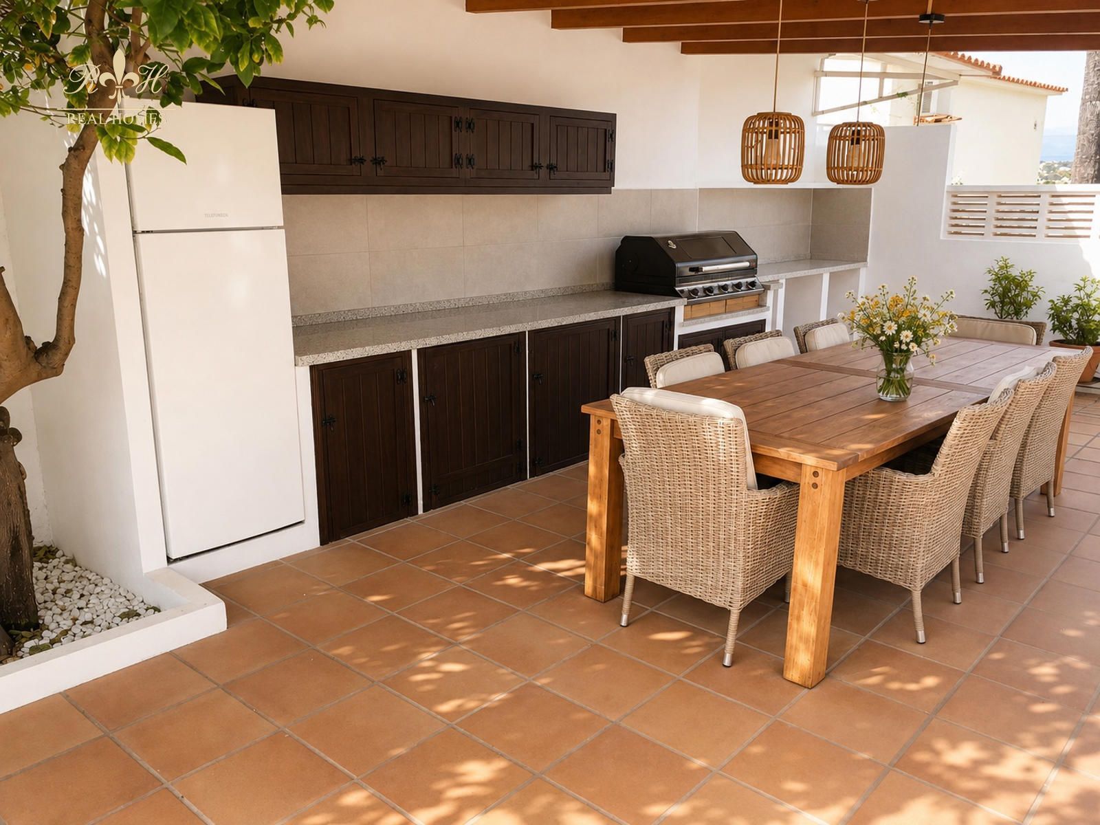 Espectacular adosado con piscina privada, cocina de verano y vistas panorámicas en El Albir