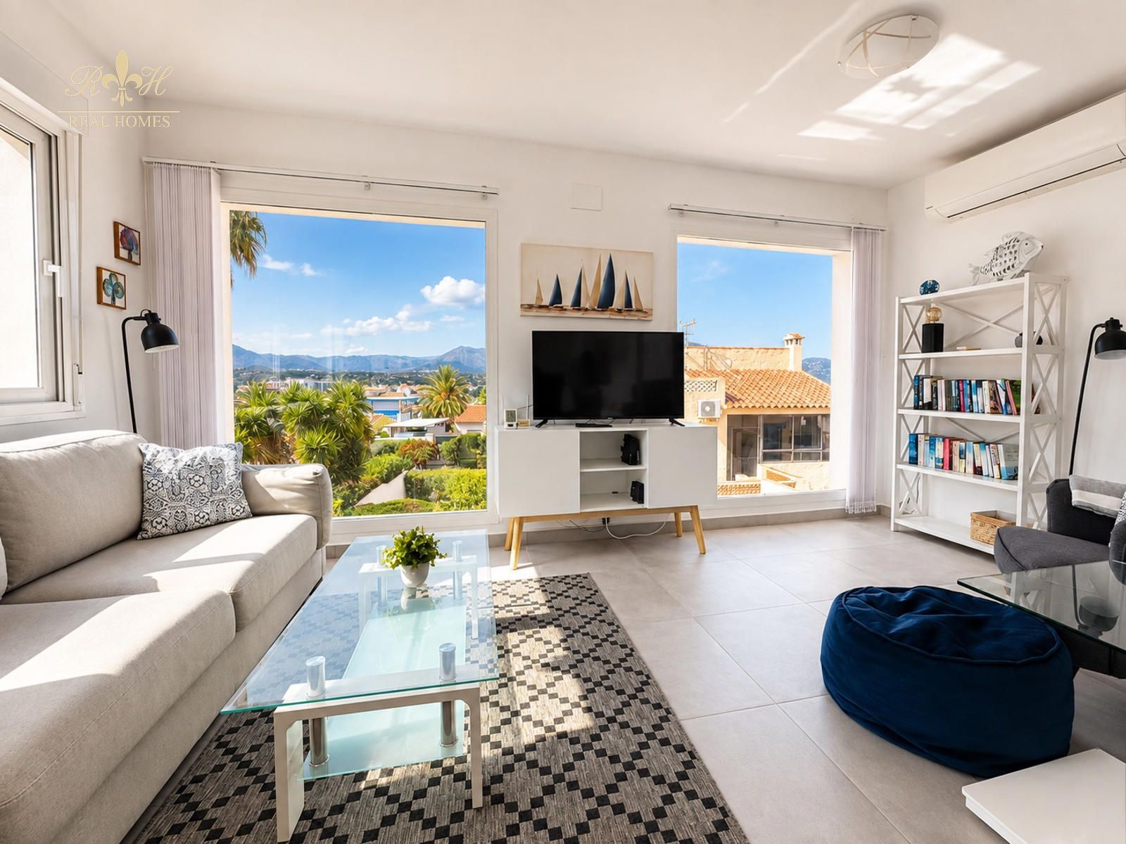 Espectacular adosado con piscina privada, cocina de verano y vistas panorámicas en El Albir