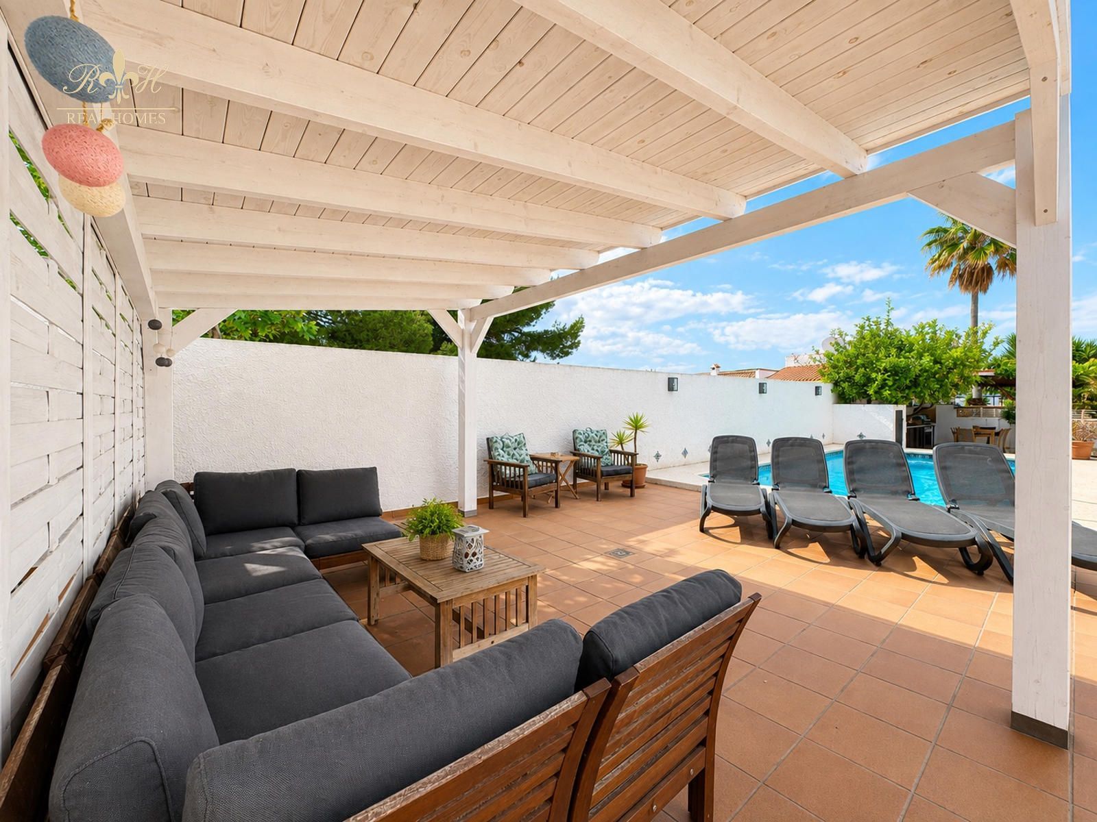 Espectacular adosado con piscina privada, cocina de verano y vistas panorámicas en El Albir
