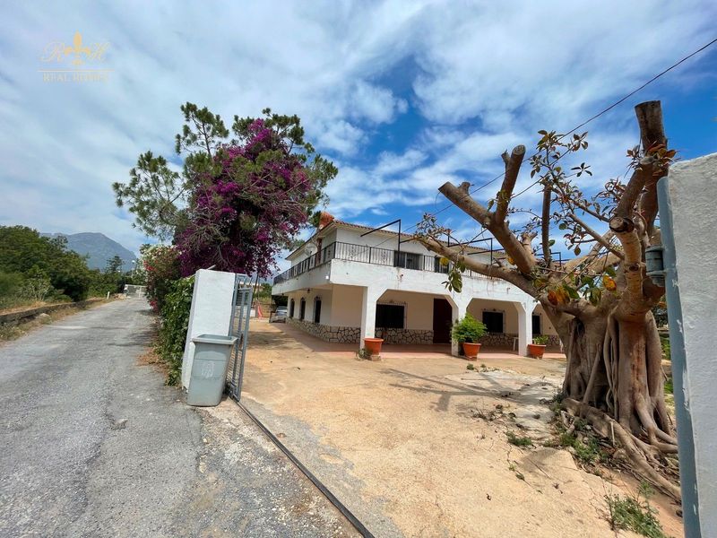 Chalet Independiente en venta Benidorm, Alicante. Ref: 2003. Real Homes