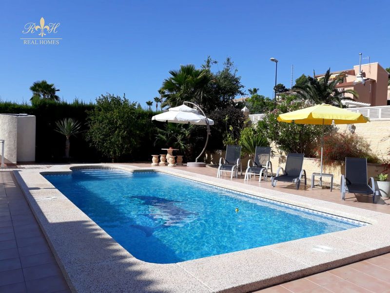 Chalet Independiente en venta La Nucia, Alicante. Ref: 2127. Real Homes