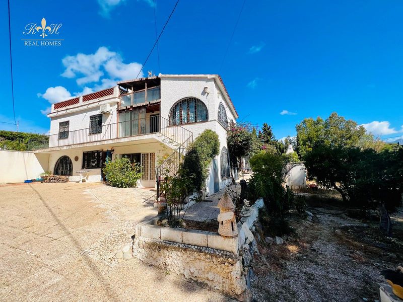 Chalet Independiente en venta Alfaz del Pi, Alicante. Ref: 2168. Real Homes