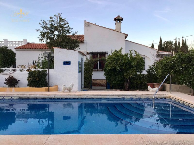Chalet Independiente en venta Alfaz del Pi, Alicante. Ref: 2227. Real Homes