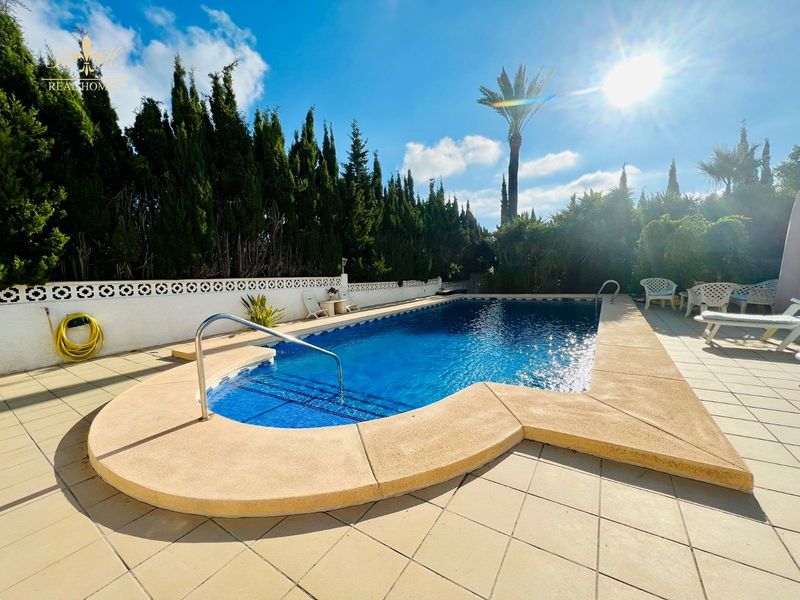 Chalet Independiente en venta Alfaz del Pi, Alicante. Ref: 2268. Real Homes