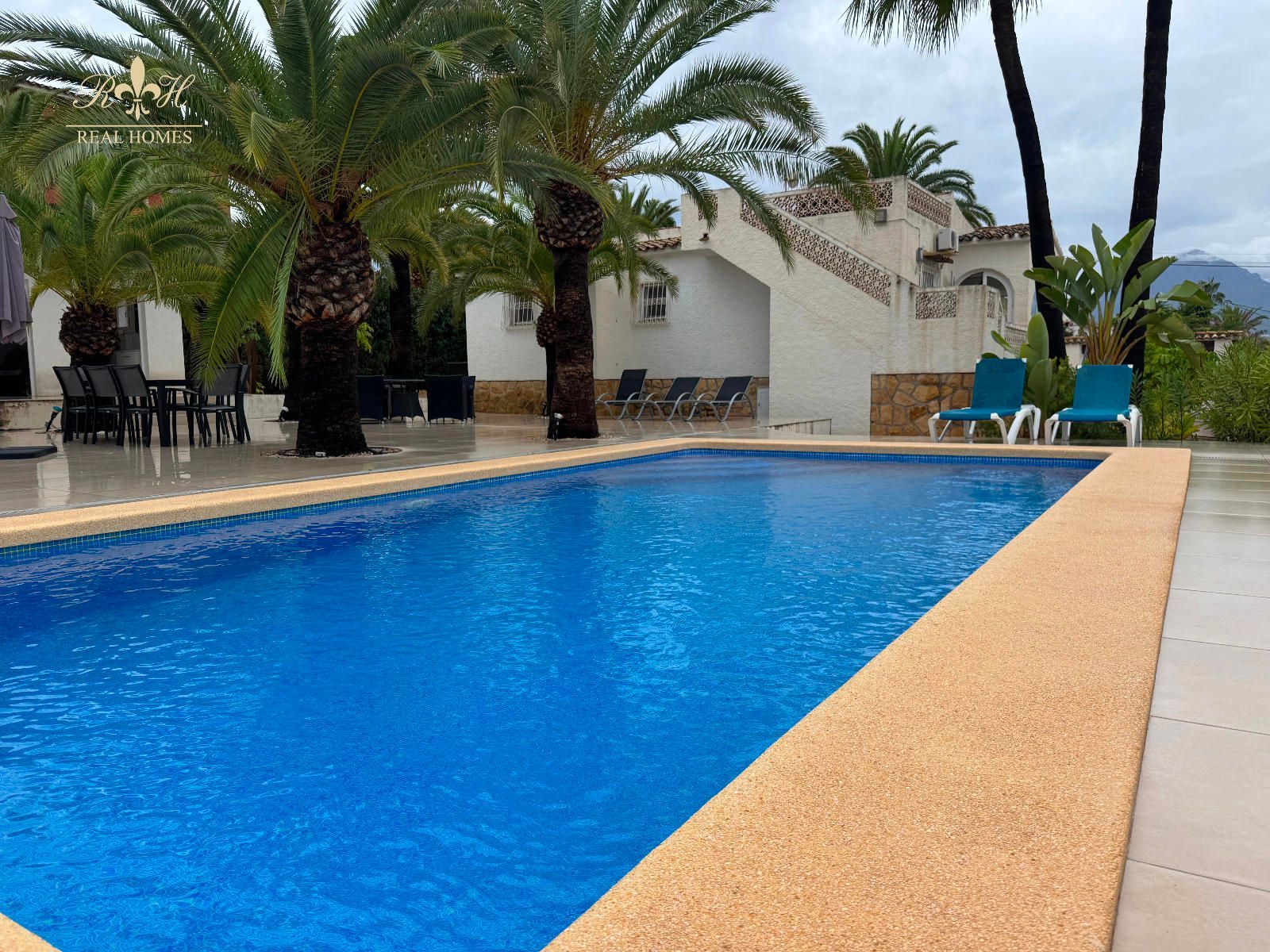 Chalet Independiente en venta Alfaz del Pi, Alicante. Ref: 2320. Real Homes