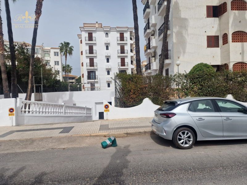 Garaje en venta El Albir, Alicante. Ref: 2345. Real Homes