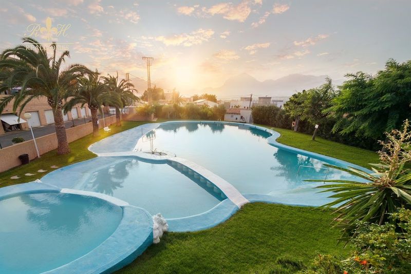 Adosado en venta El Albir, Alicante. Ref: 2384. Real Homes