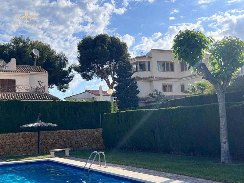 Adosado en venta Benidorm, Alicante. Ref: 2392. Real Homes