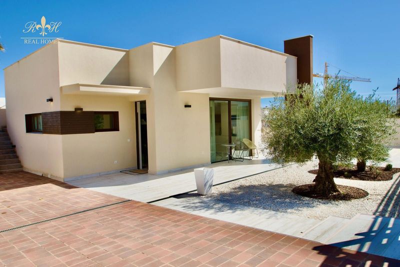 Adosado en venta Polop, Alicante. Ref: 2471. Real Homes