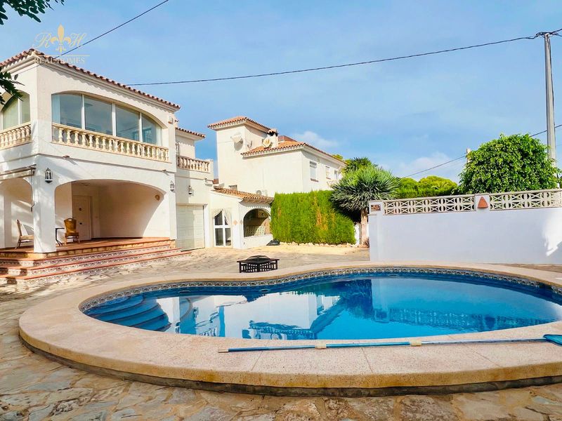 Chalet Independiente en venta El Albir, Alicante. Ref: 2498. Real Homes