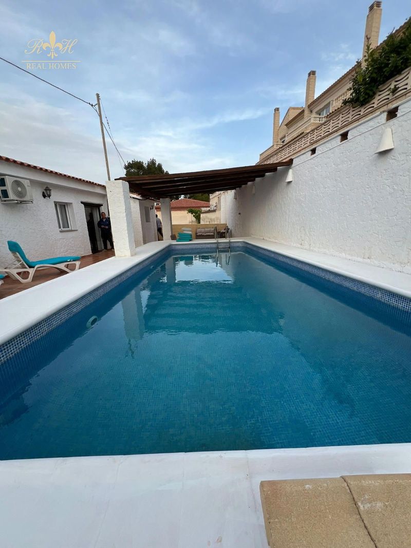 Adosado en alquiler El Albir, Alicante. Ref: 2520. Real Homes