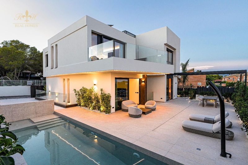 Chalet Independiente en venta La Nucia, Alicante. Ref: 2522. Real Homes
