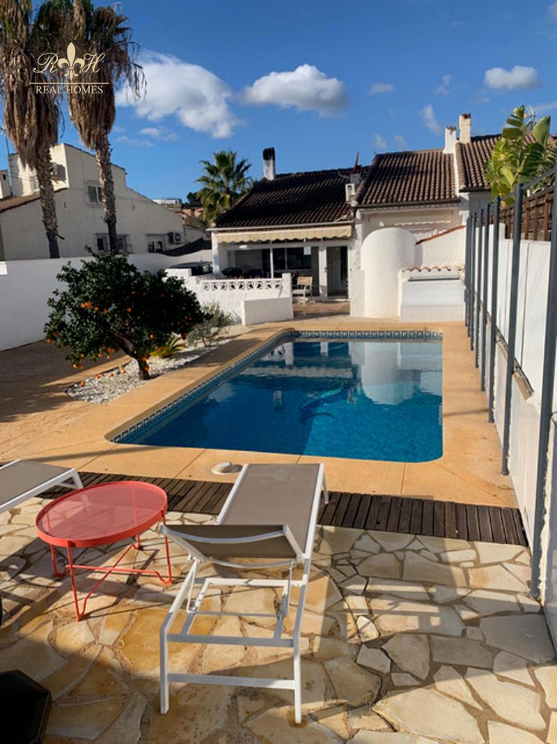 Adosado en venta La Nucia, Alicante. Ref: 2549. Real Homes