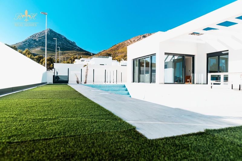 Chalet Independiente en venta Polop, Alicante. Ref: 2550. Real Homes