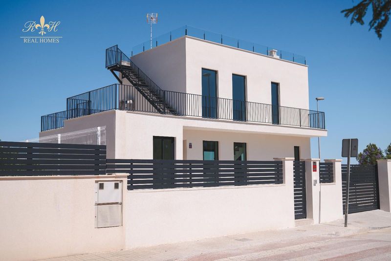 Adosado en venta Polop, Alicante. Ref: 2558. Real Homes
