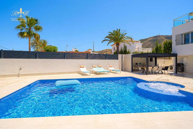 Chalet Independiente en venta El Albir, Alicante. Ref: 2648. Real Homes